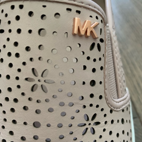 Michael Kors Flats - Picture 2 of 6